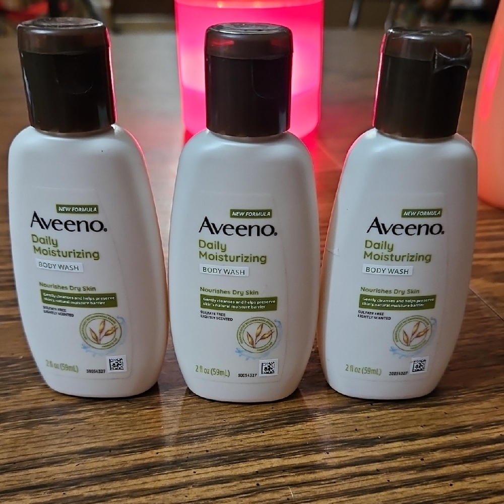 AVEENO Trio (3) Daily Moisturizing Body Wash - Travel Size 2 Fl Oz each - NEW